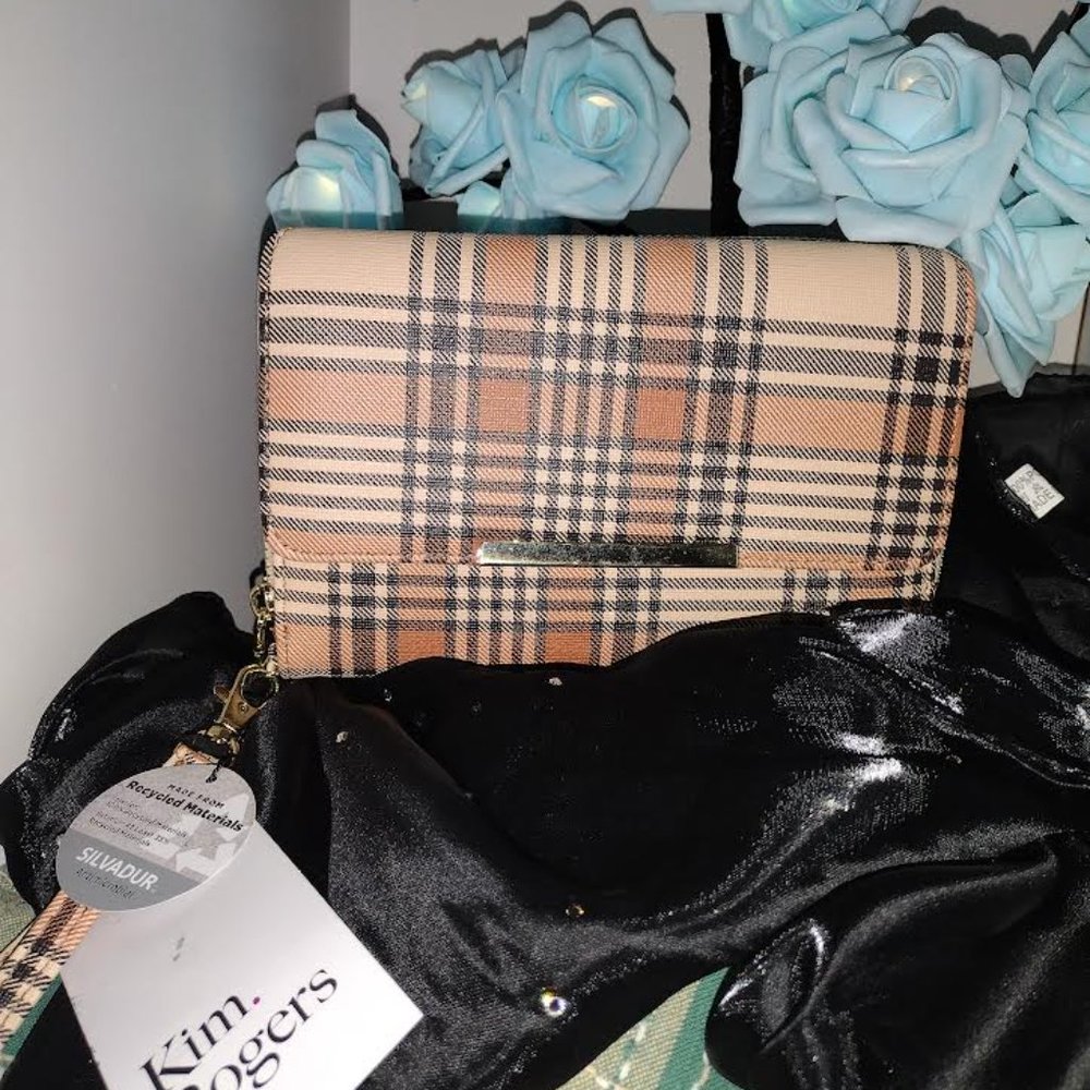 Kim Rogers Organizer Wallet Plaid